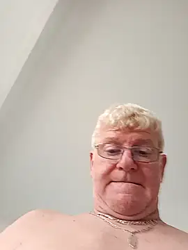 olivbisoumis online show from March 7, 6:21 am