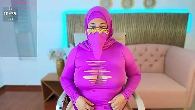 Nadia Privee online show from February 28, 6:09 pm