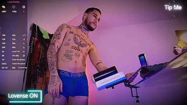 Snapshot of king_of_desire chatting on February 22, 7:12 pm king of desire online show from February 22, 7:12 pm