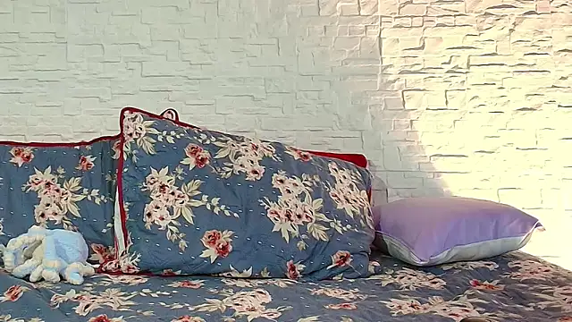 Eliassalvatore  online show from April 15, 12:28 am