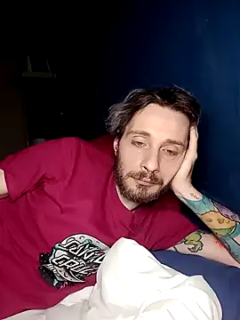 Snapshot of Magikmike94 chatting on February 19, 6:04 pm Magikmike94 online show from February 19, 6:04 pm