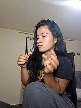 Miiia a online show from March 14, 7:52 pm