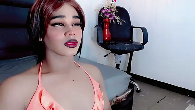 Snapshot of Luisa_Fernanda__ chatting on February 28, 7:37 pm Luisa Fernanda online show from February 28, 7:37 pm