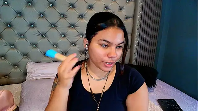 NAOMI cute  online show from April 10, 6:01 pm