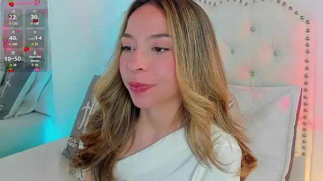 Snapshot of LuuluBerry chatting on March 2, 8:48 pm LuuluBerry online show from March 2, 8:48 pm