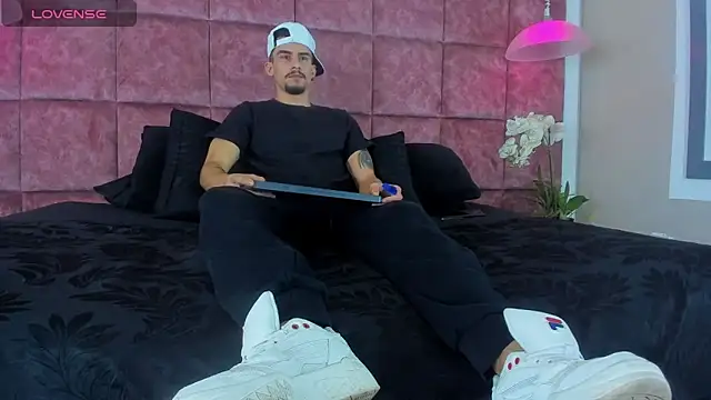 SharonTygaX online show from March 28, 3:50 am