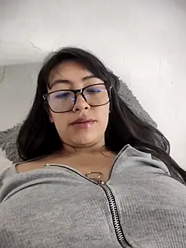 hon3ybloddy online show from February 24, 8:40 pm