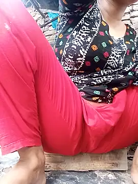 BreezySexyGirl69 online show from May 16, 8:55 am