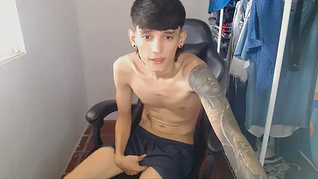 Snapshot of BOY-767 chatting on February 21, 5:58 pm BOY-767 online show from February 21, 5:58 pm