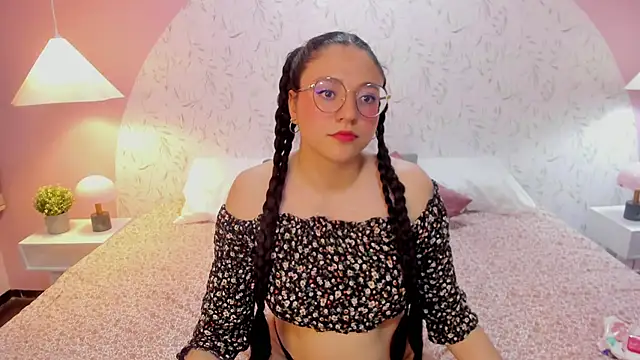 Snapshot of Angelie_Rosebrm chatting on March 3, 12:17 am Angelie Rosebrm online show from March 3, 12:17 am