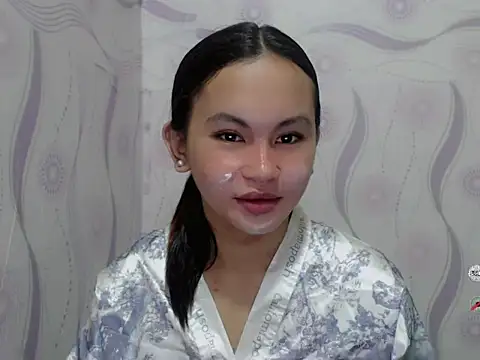 Snapshot of Sofia_Sweetheart18 chatting on February 27, 1:55 pm Sofia Sweetheart18 online show from February 27, 1:55 pm