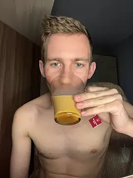 ---Dark--- online show from April 16, 9:39 pm