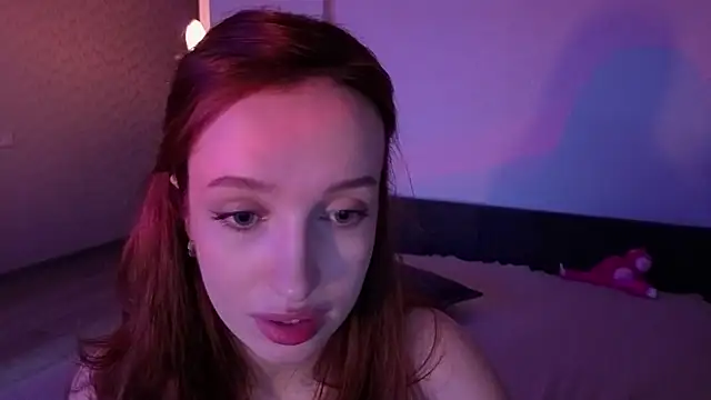 Snapshot of callme_alexa chatting on February 25, 9:02 pm callme alexa online show from February 25, 9:02 pm