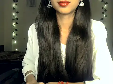 Snapshot of SIKSHA_SINGH chatting on April 24, 8:44 pm SIKSHA SINGH online show from April 24, 8:44 pm