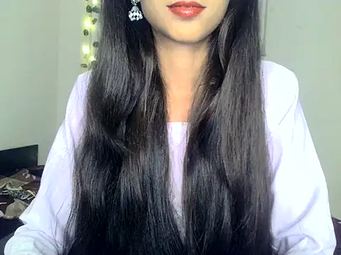Snapshot of SIKSHA_SINGH chatting on May 14, 5:53 pm SIKSHA SINGH online show from May 14, 5:53 pm