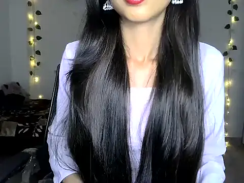 Snapshot of SIKSHA_SINGH chatting on May 27, 8:28 pm SIKSHA SINGH online show from May 27, 8:28 pm