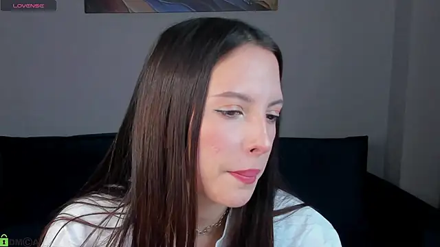 Snapshot of elise_robbie chatting on May 2, 9:03 am elise robbie online show from May 2, 9:03 am