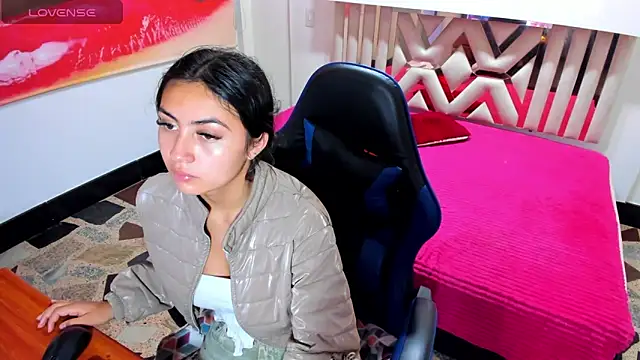 angell cooper8 online show from April 15, 12:23 pm