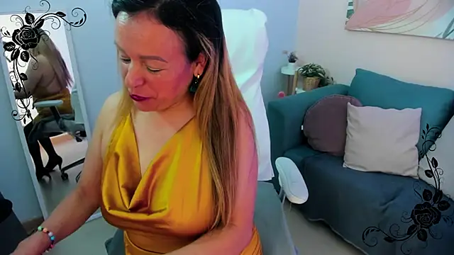 Ivonne 4 online show from March 5, 12:56 pm