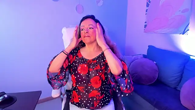 Ivonne 4 online show from April 14, 12:55 pm