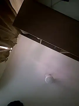 peanutbutteater online show from March 18, 5:43 am