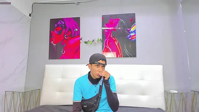 ahsly78Bryan online show from June 19, 7:39 pm