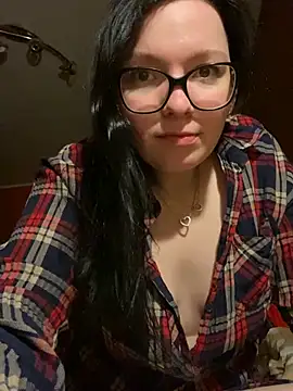Snapshot of sonule99 chatting on April 18, 6:23 pm sonule99 online show from April 18, 6:23 pm