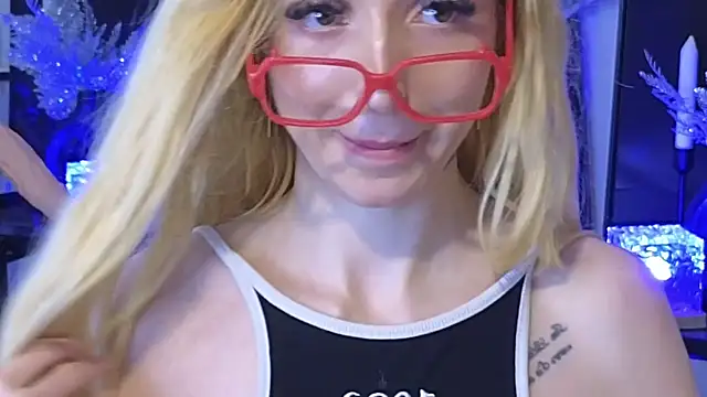 KarmaArms online show from March 21, 1:10 am