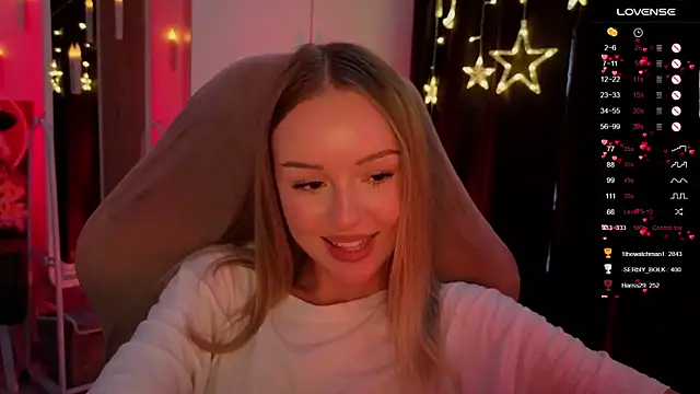 Snapshot of Nestyzz chatting on February 20, 7:21 am Nestyzz online show from February 20, 7:21 am