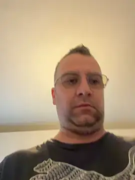 Snapshot of cristian_anal88 chatting on February 19, 10:11 am cristian anal88 online show from February 19, 10:11 am