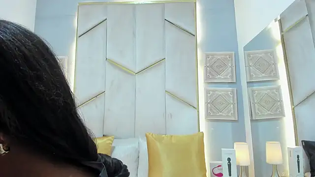Snapshot of KarinaaCoxx chatting on May 3, 12:55 pm KarinaaCoxx online show from May 3, 12:55 pm