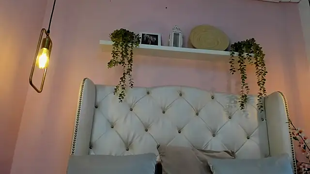 Snapshot of KarinaaCoxx chatting on May 17, 1:07 pm KarinaaCoxx online show from May 17, 1:07 pm