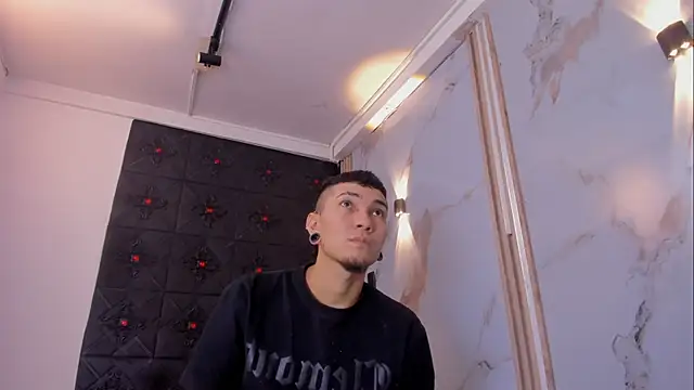 Logan and Reachel online show from March 22, 6:55 pm