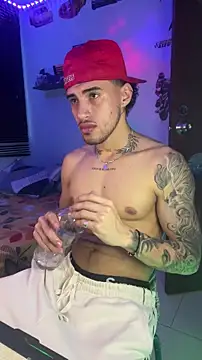 Snapshot of TOMAS_CONOR chatting on March 2, 9:54 pm TOMAS CONOR online show from March 2, 9:54 pm