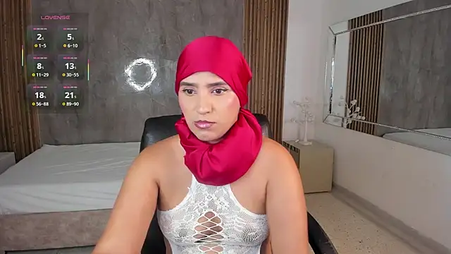 Snapshot of SalmaZahid chatting on February 24, 12:47 pm SalmaZahid online show from February 24, 12:47 pm