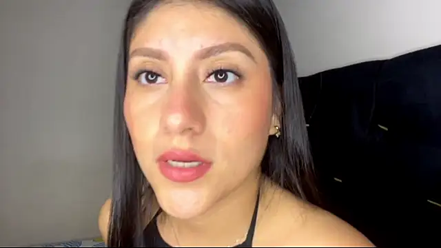 Snapshot of latinasoftie chatting on July 23, 2:31 am latinasoftie online show from July 23, 2:31 am