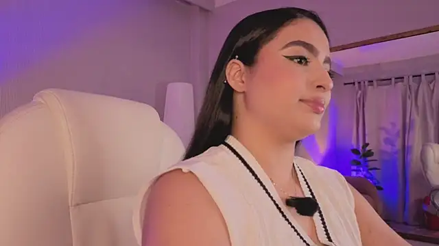 Stephany Harlot online show from March 1, 10:45 pm