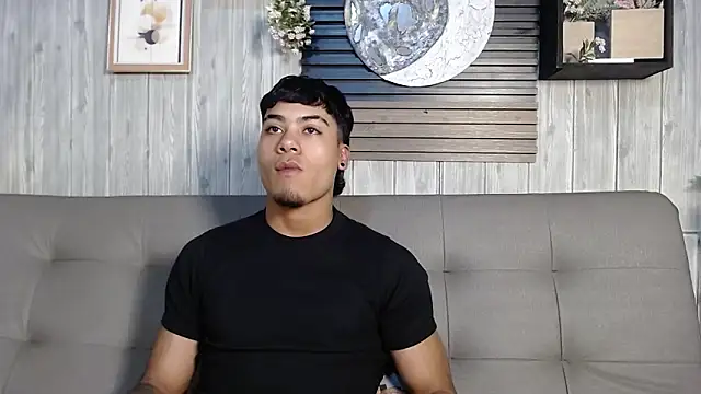 Snapshot of Jeremy_wallker chatting on February 24, 9:46 pm Jeremy wallker online show from February 24, 9:46 pm