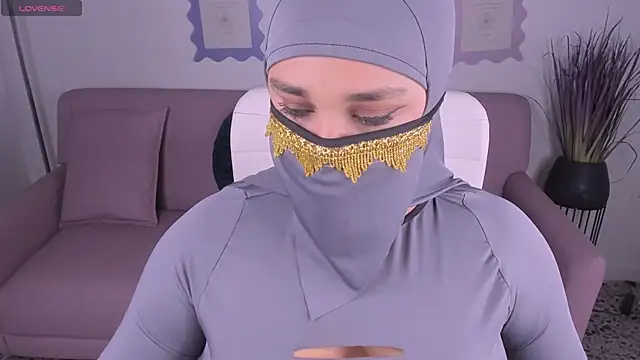 Snapshot of Samira_Zayd chatting on February 23, 3:48 am Samira Zayd online show from February 23, 3:48 am