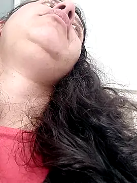 LunaDamasco online show from April 8, 6:52 pm