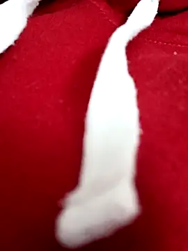 LunaDamasco online show from April 14, 6:47 pm