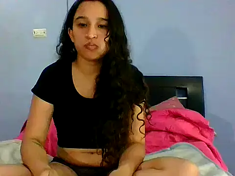 Snapshot of scarlettscottx_ chatting on May 4, 1:34 am scarlettscottx online show from May 4, 1:34 am