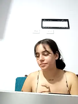 Snapshot of sara_cute_so chatting on May 31, 3:15 am sara cute so online show from May 31, 3:15 am