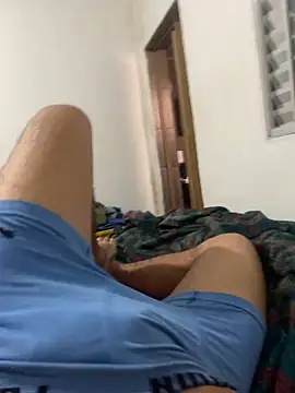 Snapshot of Rikellmee_ chatting on May 2, 2:11 pm Rikellmee online show from May 2, 2:11 pm
