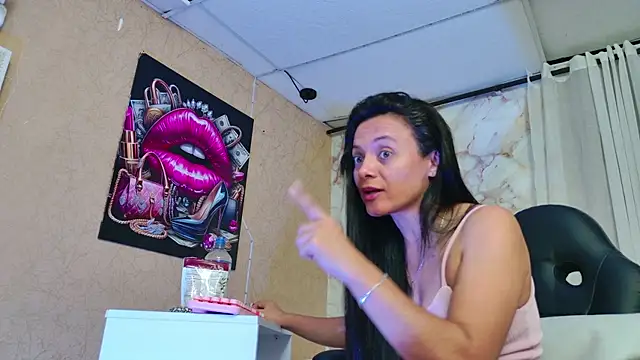 QueenSallyDesire online show from April 14, 3:23 am