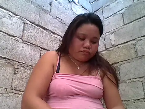 sweetlyn31 online show from April 16, 3:51 am