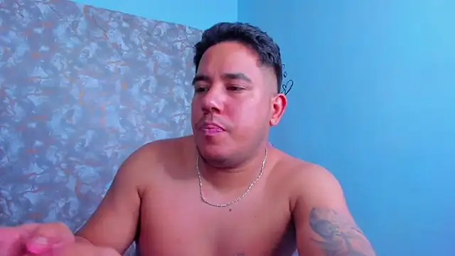 Snapshot of edgarsexxx chatting on March 3, 5:46 am edgarsexxx online show from March 3, 5:46 am