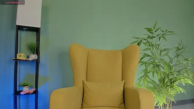 taticamomile online show from March 6, 4:09 am