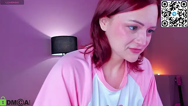 taticamomile online show from April 1, 1:12 pm