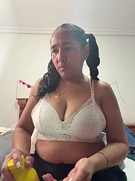 CrystalIvy online show from March 24, 11:54 pm